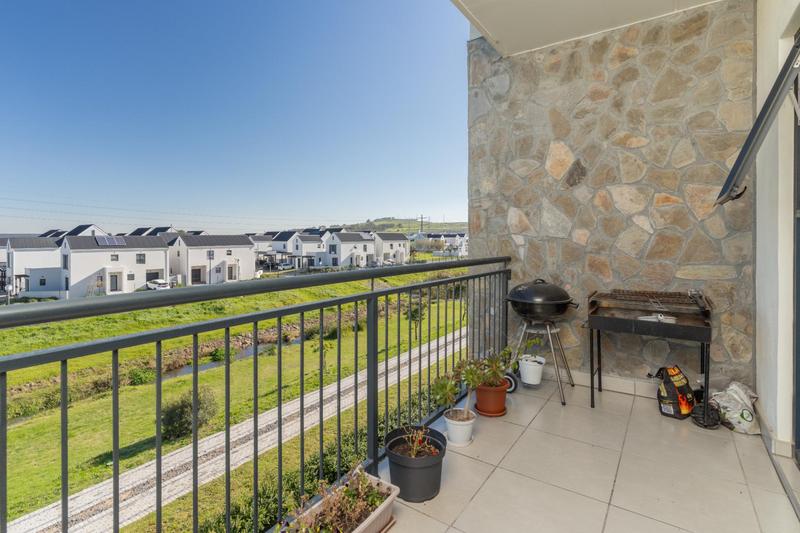 2 Bedroom Property for Sale in The Huntsman Western Cape